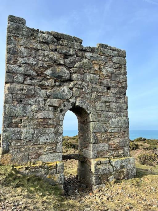 PorthtowanLittle Hillside别墅 外观 照片